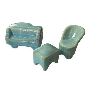 3 piece VTG Ceramic doll hose furniture..issues